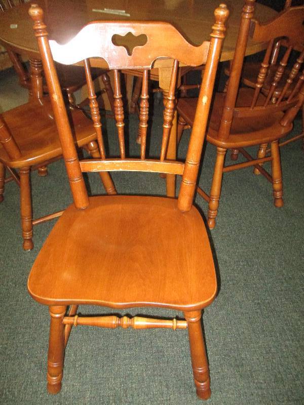 maple table 4 leaves 6 chairs