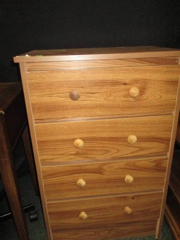 4 drawer dresser and end table
