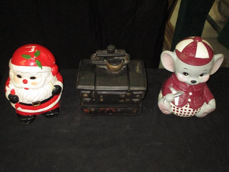 3 cookie jars