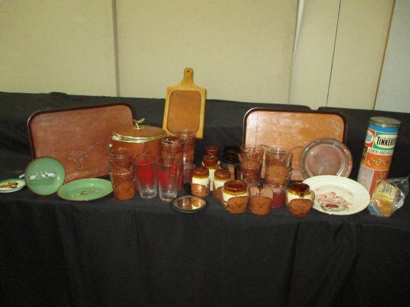 bar items, tin plates, toys, disnet domoioes, stsge coach miles mt. glasses