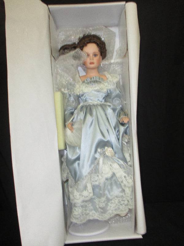 porclien doll