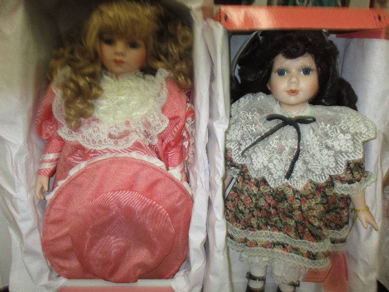 12 porcelin dolls