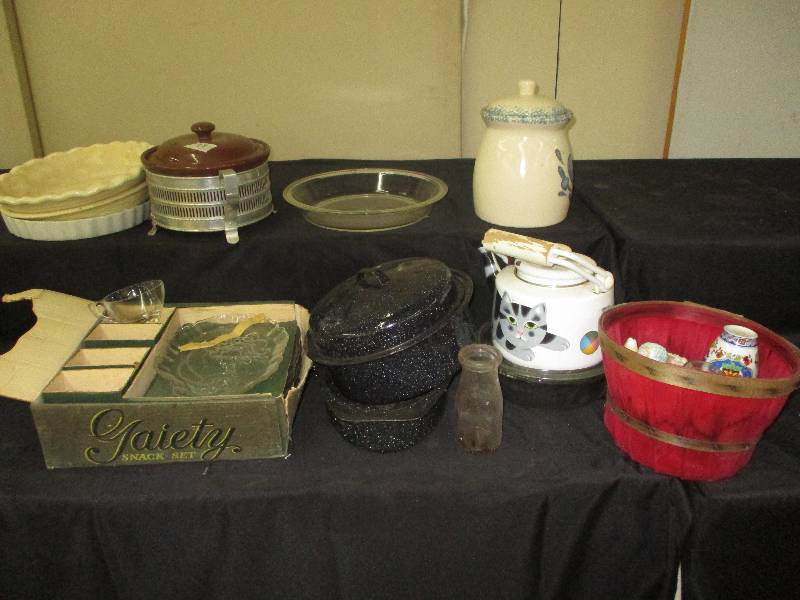 roster, cookie jar, pie plates look at photo and description
