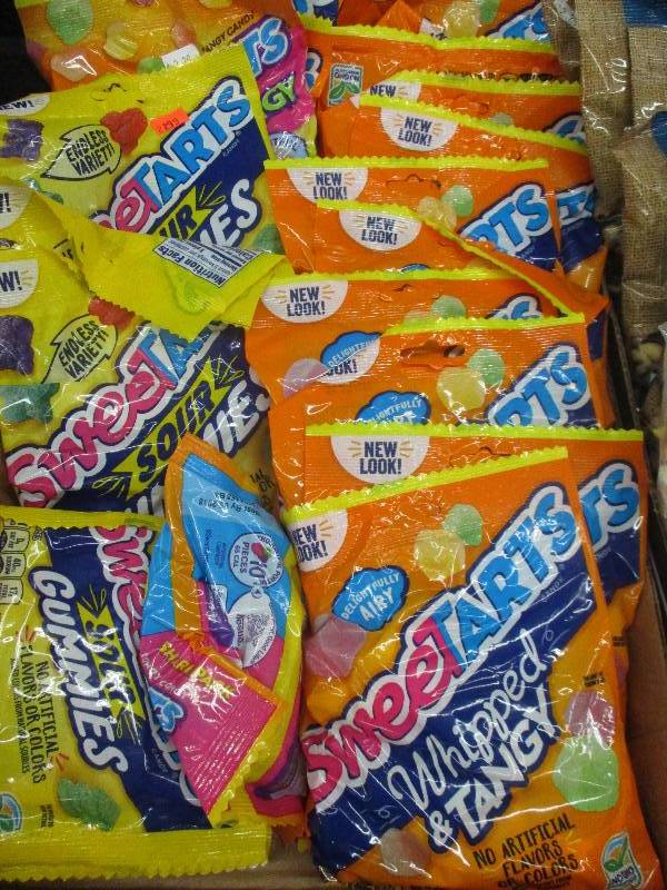 22 packs sweet tarts