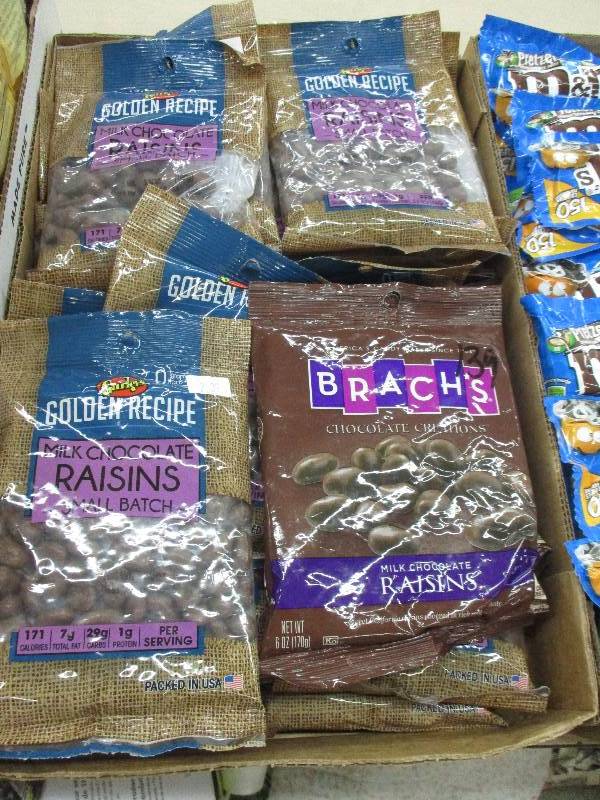 21 packs chocolate covered peanuts and raisins