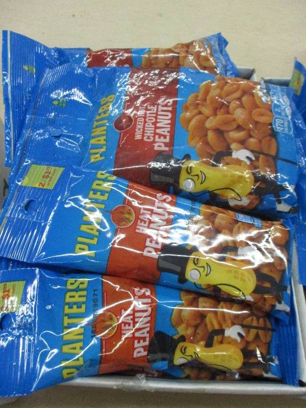 32 various packs peanuts