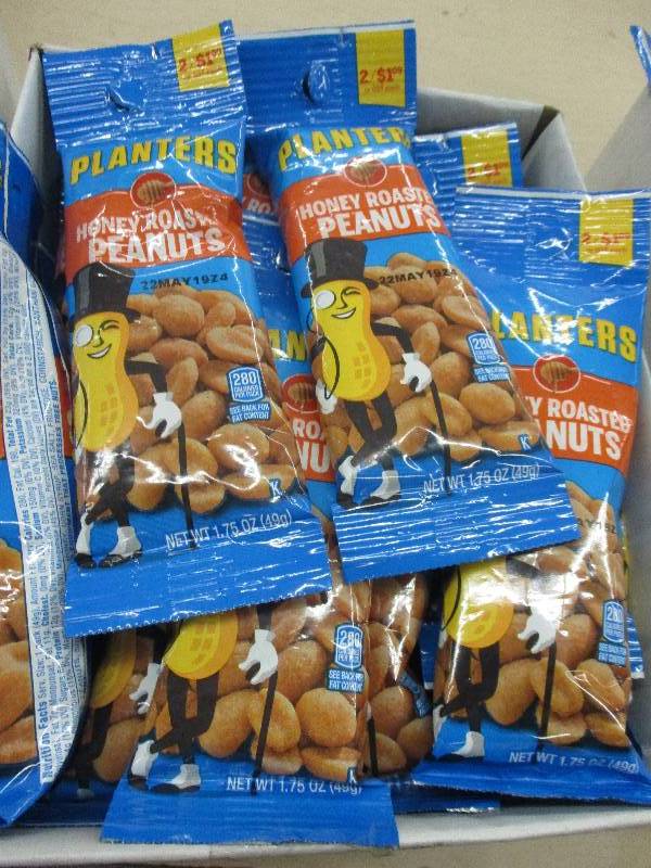 32 various packs peanuts