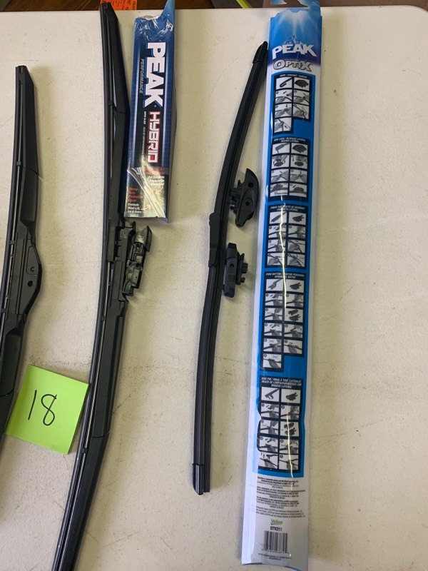 lot 18 image: Lot of 4- SALVAGE Wipers 21, 22, 28 Missing pieces may be broken