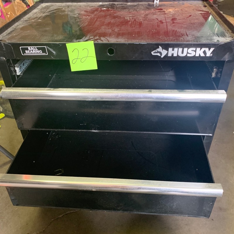 lot 22 image: Husky drawer cabinet, SALVAGE- one drawer is stuck and one drawer is off the track
