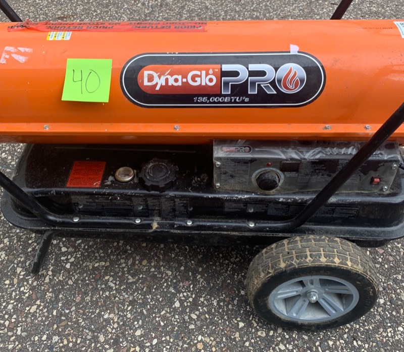 lot 40 image: Dyna-glo Pro 135,000 btus forced-air kerosene portable heater