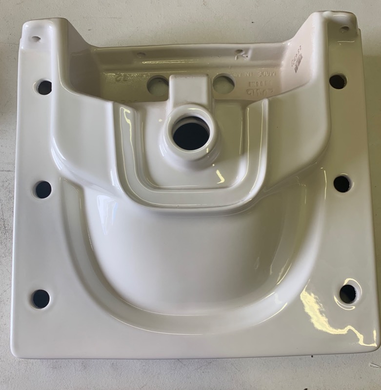 lot 42 image: Standard Decorum White Wall Hung Sink, 20 x 18, 4 center w overflow