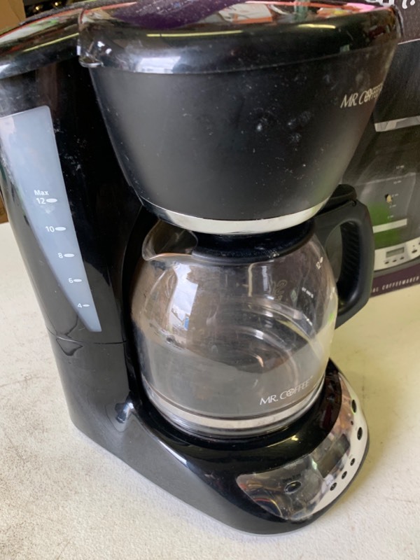 lot 50 image: Mr. Coffee- 12 cup coffee maker w delay brew, auto pause- Used