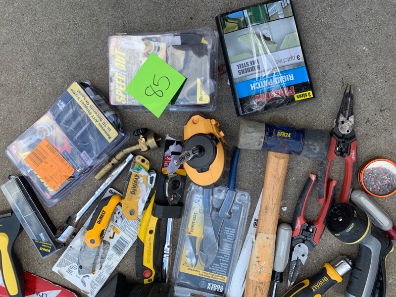 lot 85 image: Hand tool lot- Salvageuntrested as is- utility knives, screwdrivers, pliers, ratchets etc.