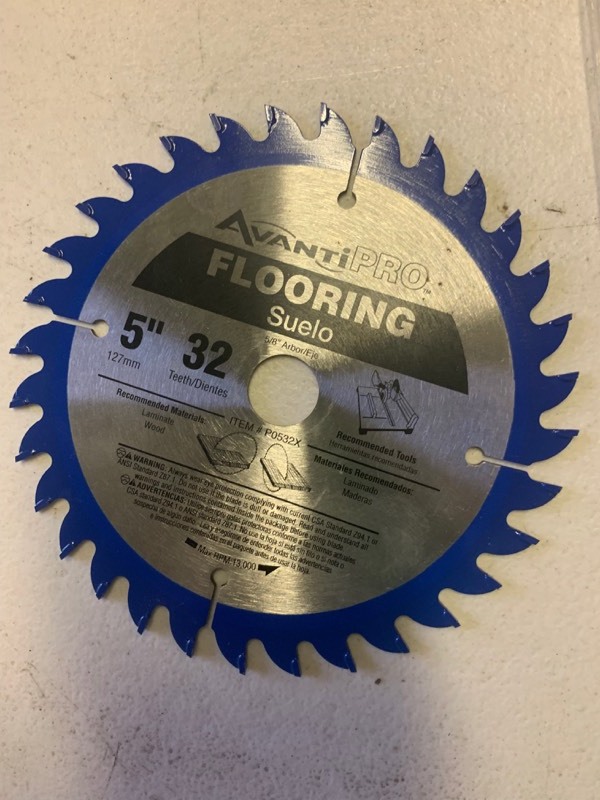 lot 96 image: Lot of 2- Avanti saw blades- 5 32 teeth flooring and a 5-12 18 teeth fast framing