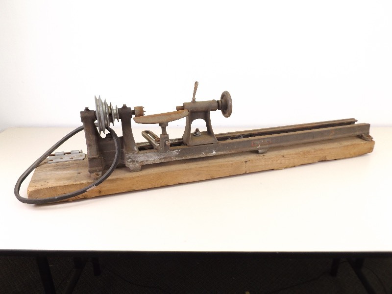 lot 14 image: Antique 3 Lathe
