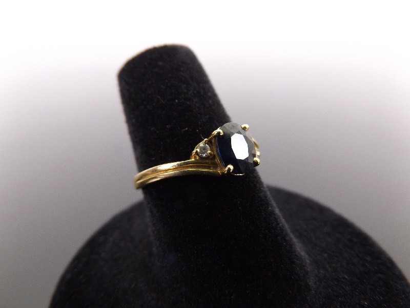 lot 52 image: 18k Yellow Gold Faceted Sapphire Diamond Accented Ring Size 6.5