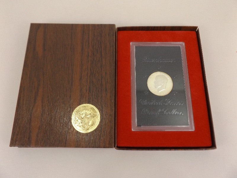 lot 68 image: 1971-S Eisenhower Proof Silver Dollar In Original Packaging