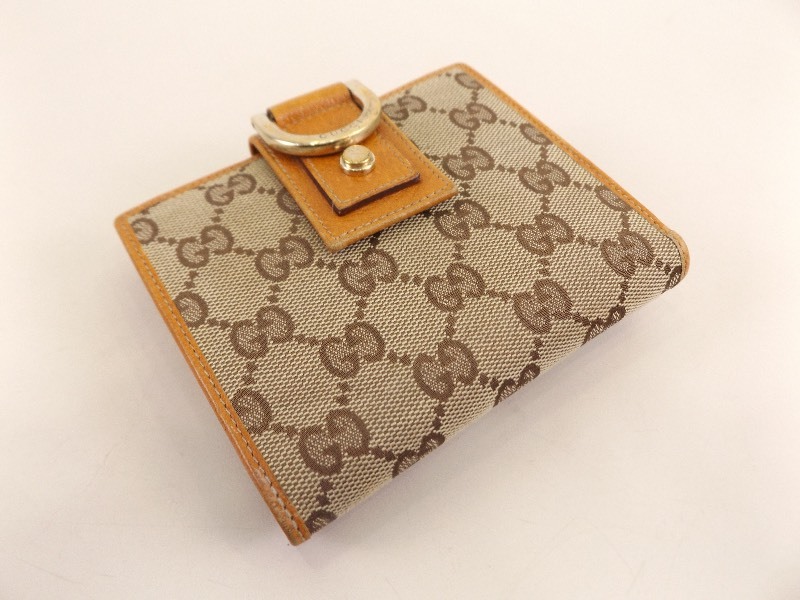 lot 71 image: AUTHENTIC Gucci Wallet