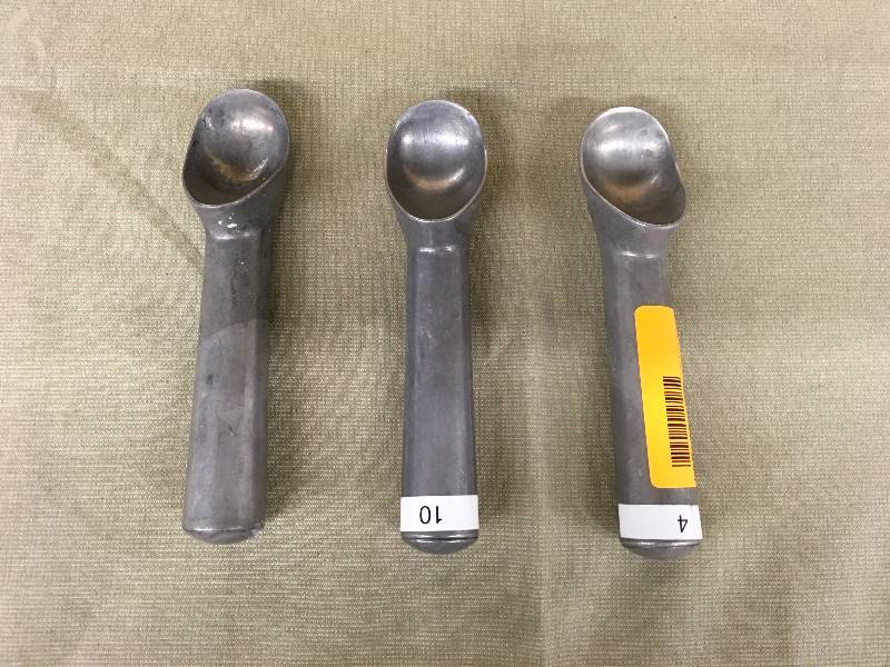 lot 568 image: Three Ice Cream Scoops