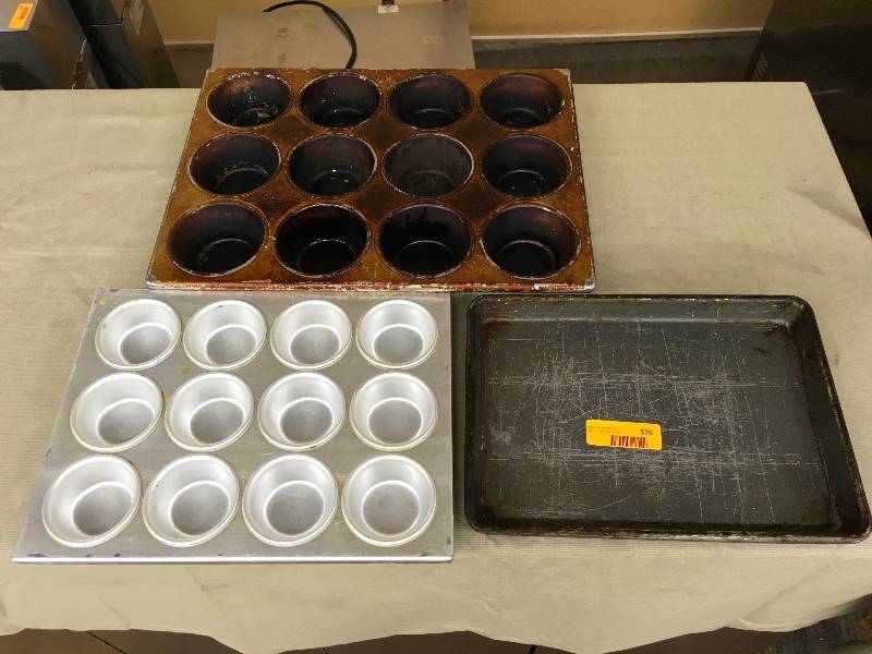lot 579 image: Three Baking Pans