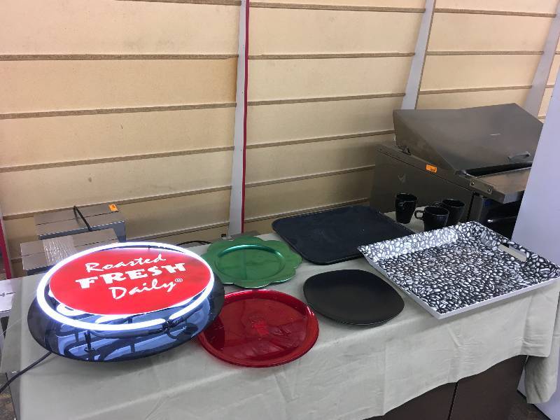 lot 600 image: Roasted Fresh Daily Sign, Misc Trays, Cups, & Plates