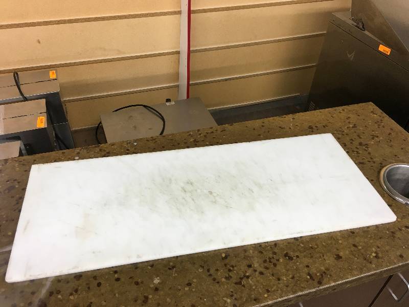 lot 602 image: Long Cutting Board