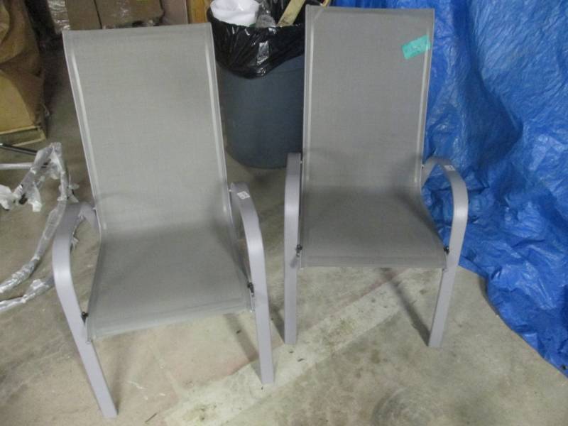 Lot of 2 Outdoor chairs ...
