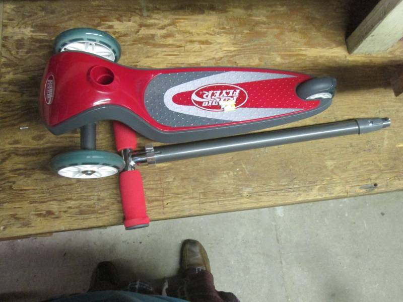 radio flyer scooter...