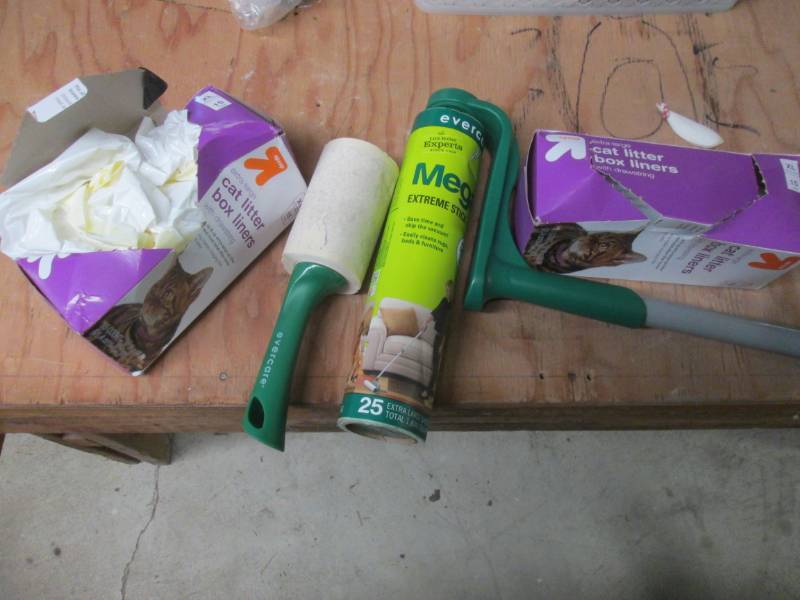 2 boxes of cat litter liners  mega...