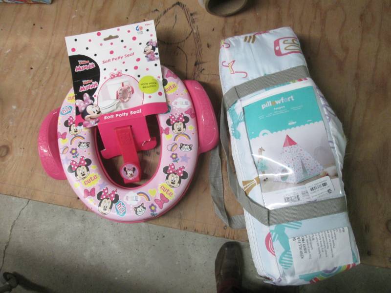 potty seat and tee pee set...