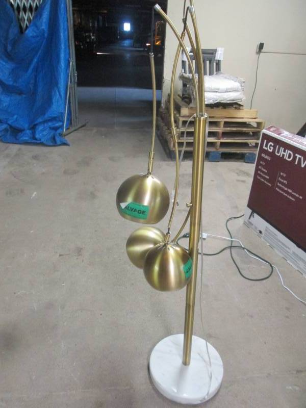 3 lamp assembly required ...