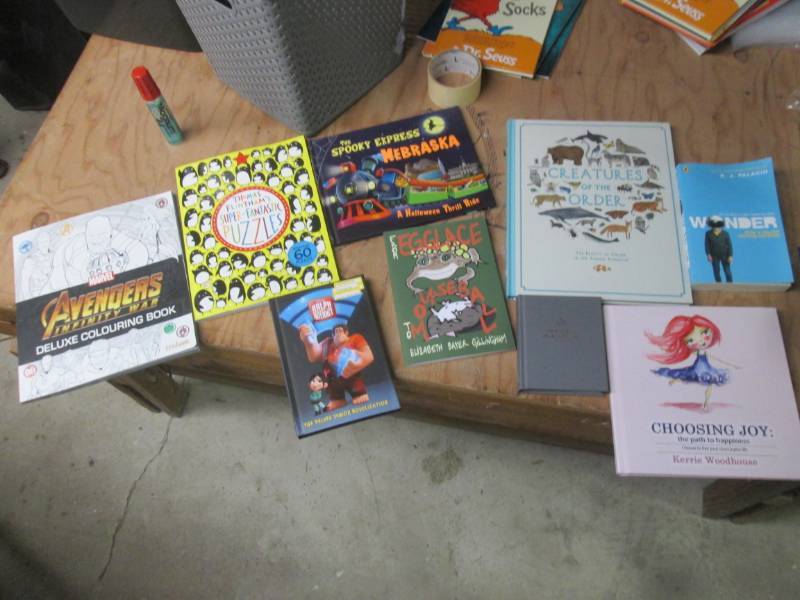 Disney lamp  lot of coloring, puzz...