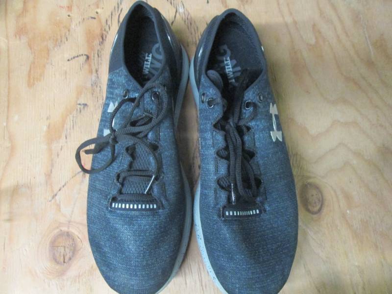 under armor running shoes 12.5, sol...