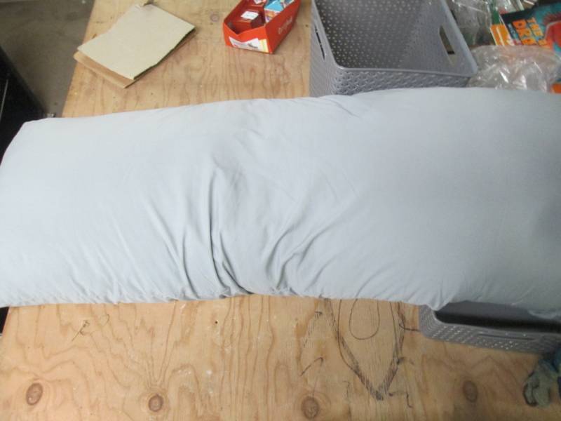 Body Pillow pink quilt ...