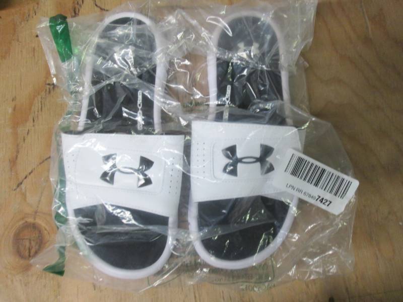 under armor size 9 mens sandals...