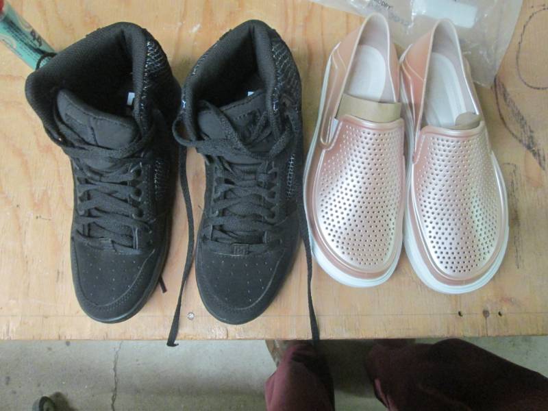 Girls size 5 DC Shoes  crocs dirty...