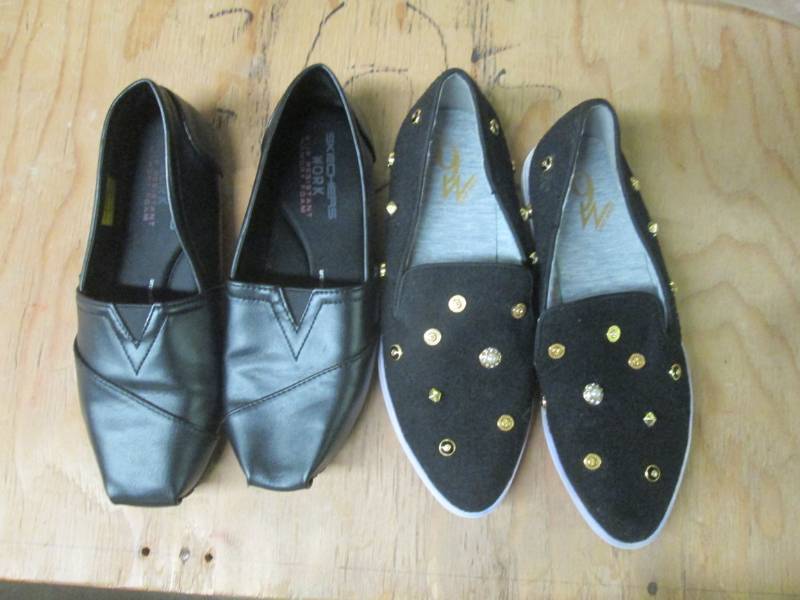 size 5 womens sketchers work shoes...