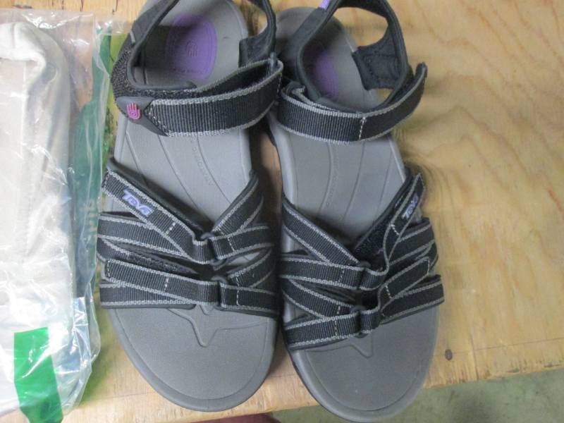size 9.5 womens sandals and large ...