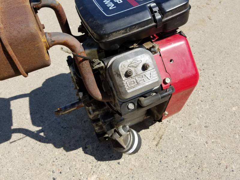 lot 8 image: Briggs & Stratton Engine