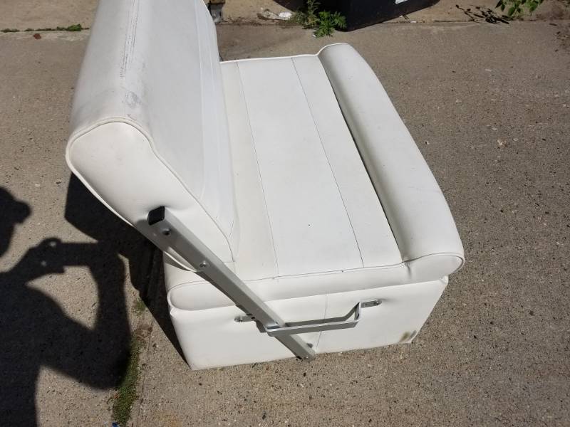 lot 35 image: Boat Seat