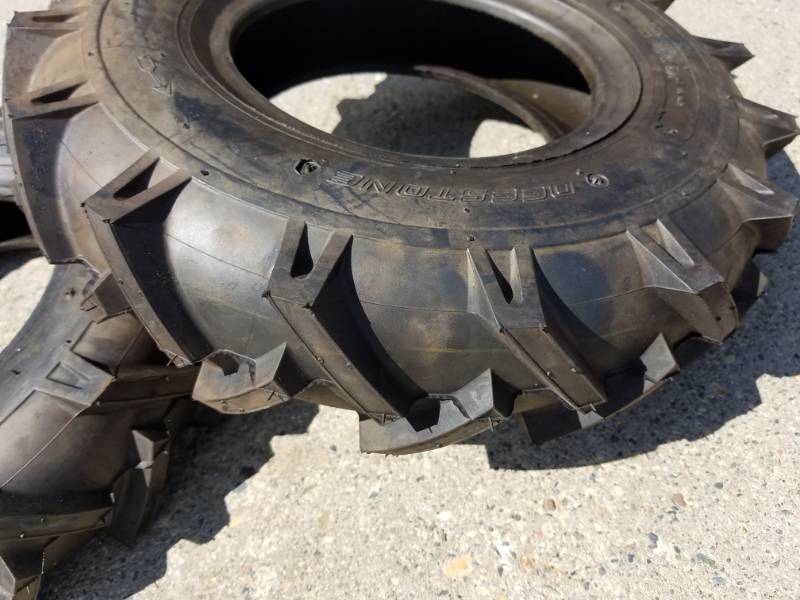 lot 44 image: Traction Tires