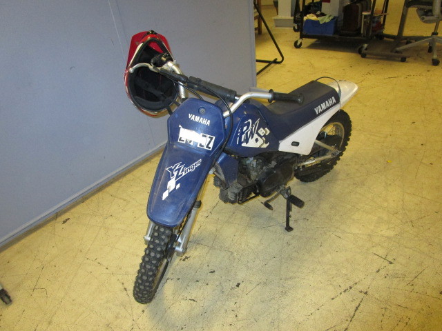 lot 304 image: YAMAHA YZINGER DIRT BIKE