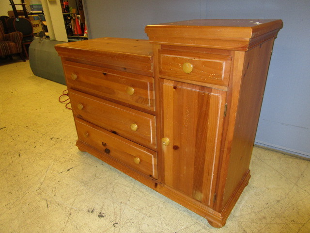 lot 337 image: BASSETT PINE DRESSER