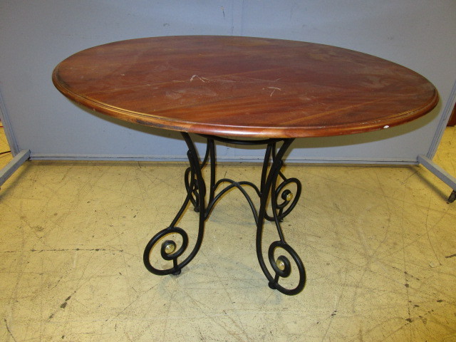 lot 340 image: Dining Table