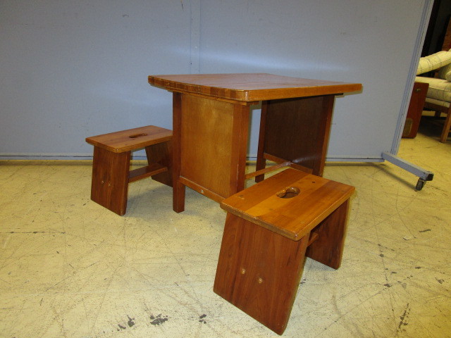 lot 342 image: CHILDRENS TABLE WITH STOOLS