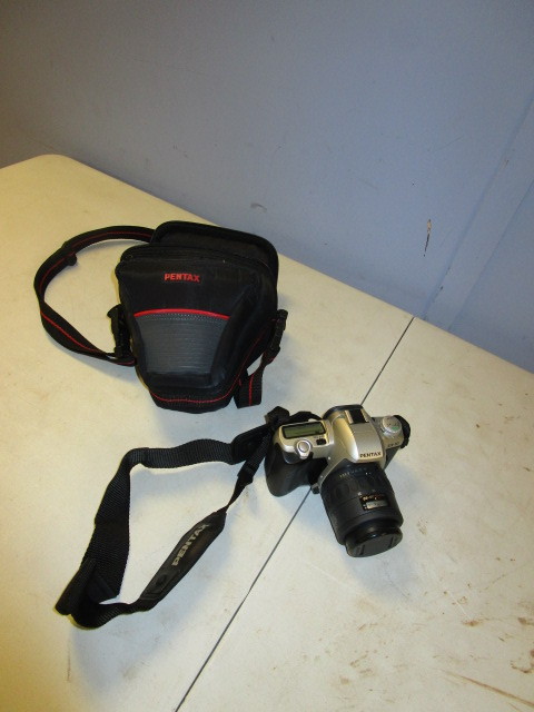 lot 346 image: PENTAX FILM CAMERA