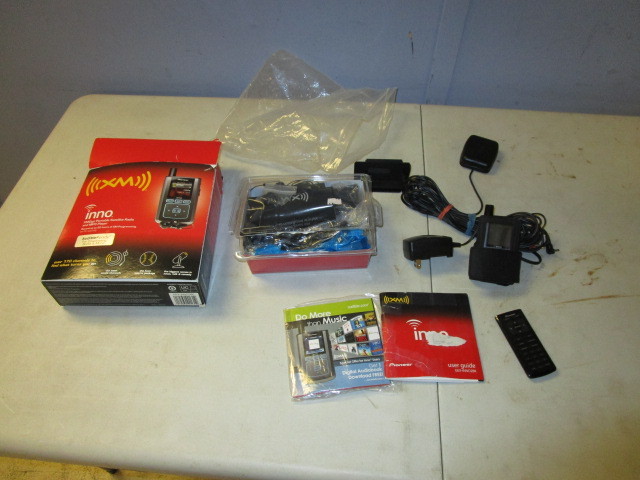lot 351 image: XM RADIO KIT