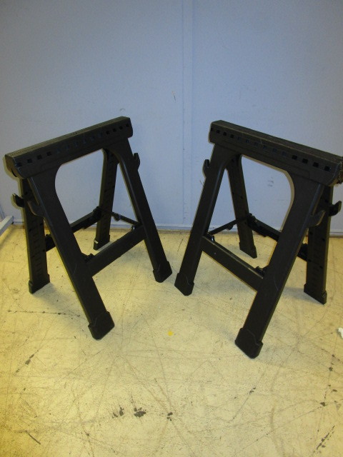 lot 364 image: HUSKY SAWHORSES