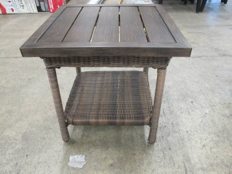 lot 11 image: Wicker Side Table