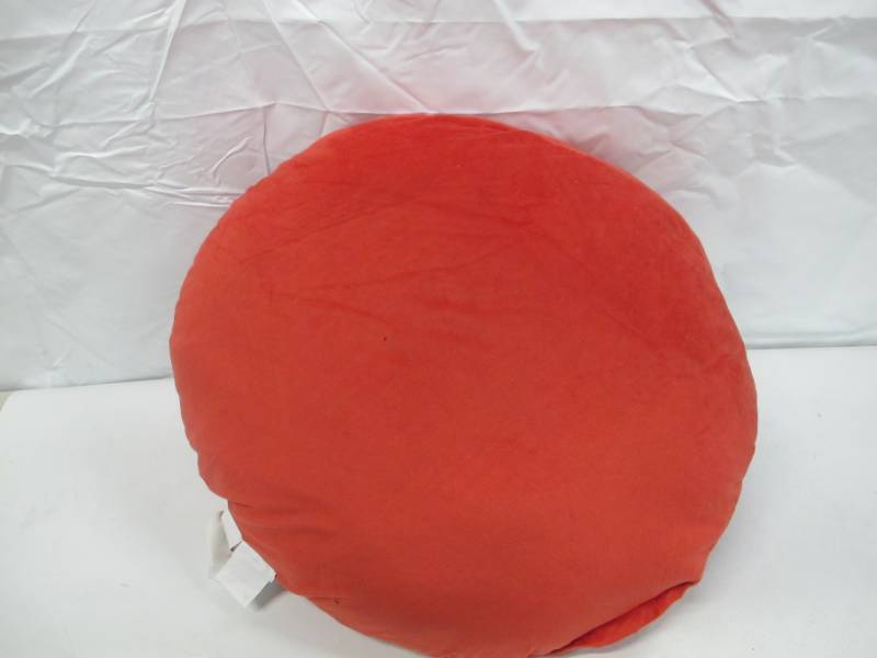 lot 17 image: Marvels Captain America Kids Floor Cushion by Jay Franco & Sons